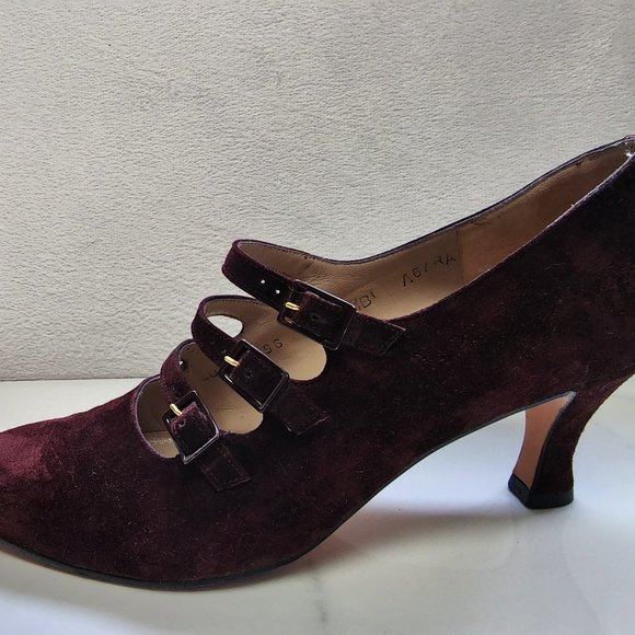 Salvatore Ferragamo Vintage Suede Pumps - Picture 2 of 15